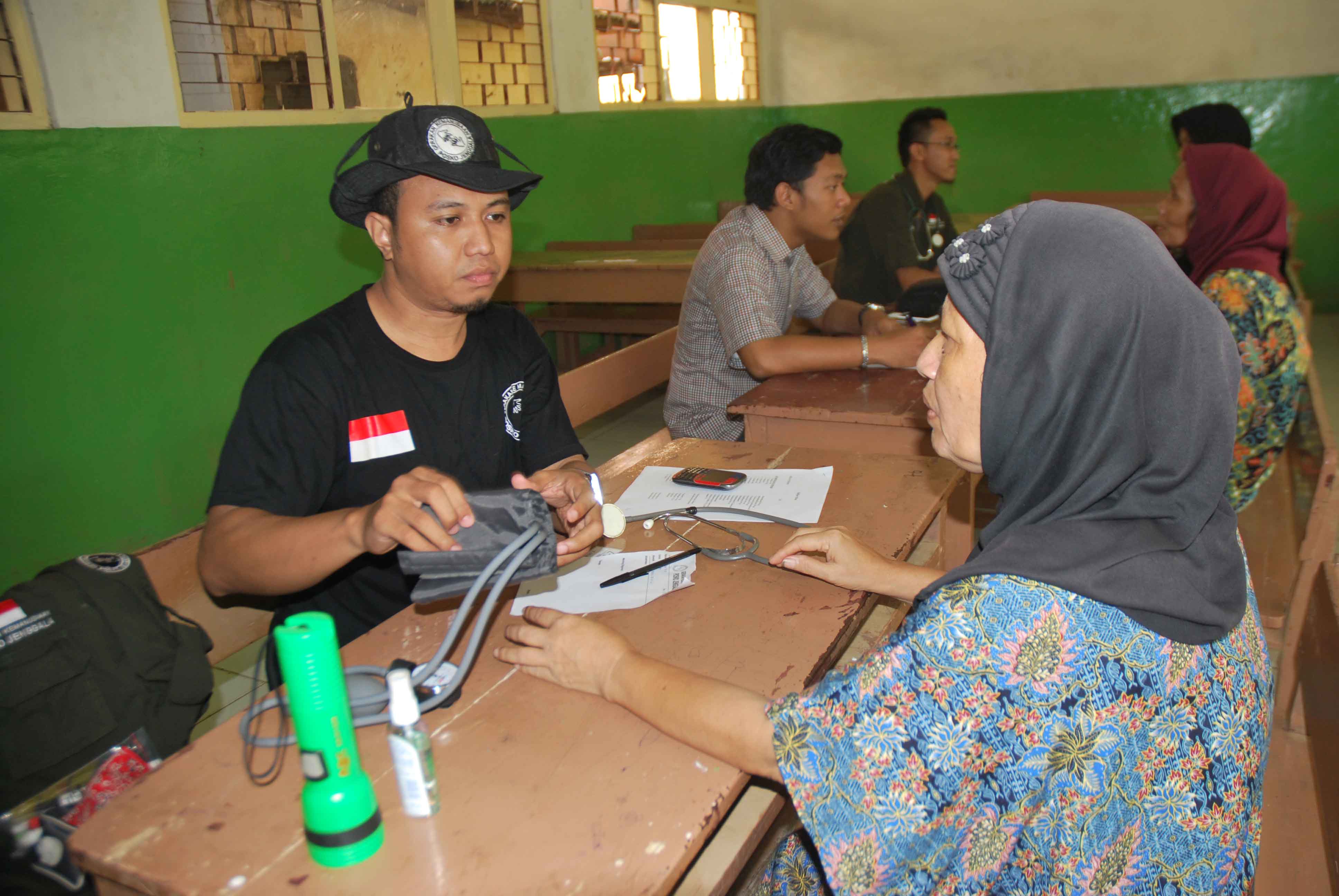 Dokumentasi Pengobatan Gratis Kampung Melayu, Jakarta Timur — Kampung Melayu, Jakarta Timur #6