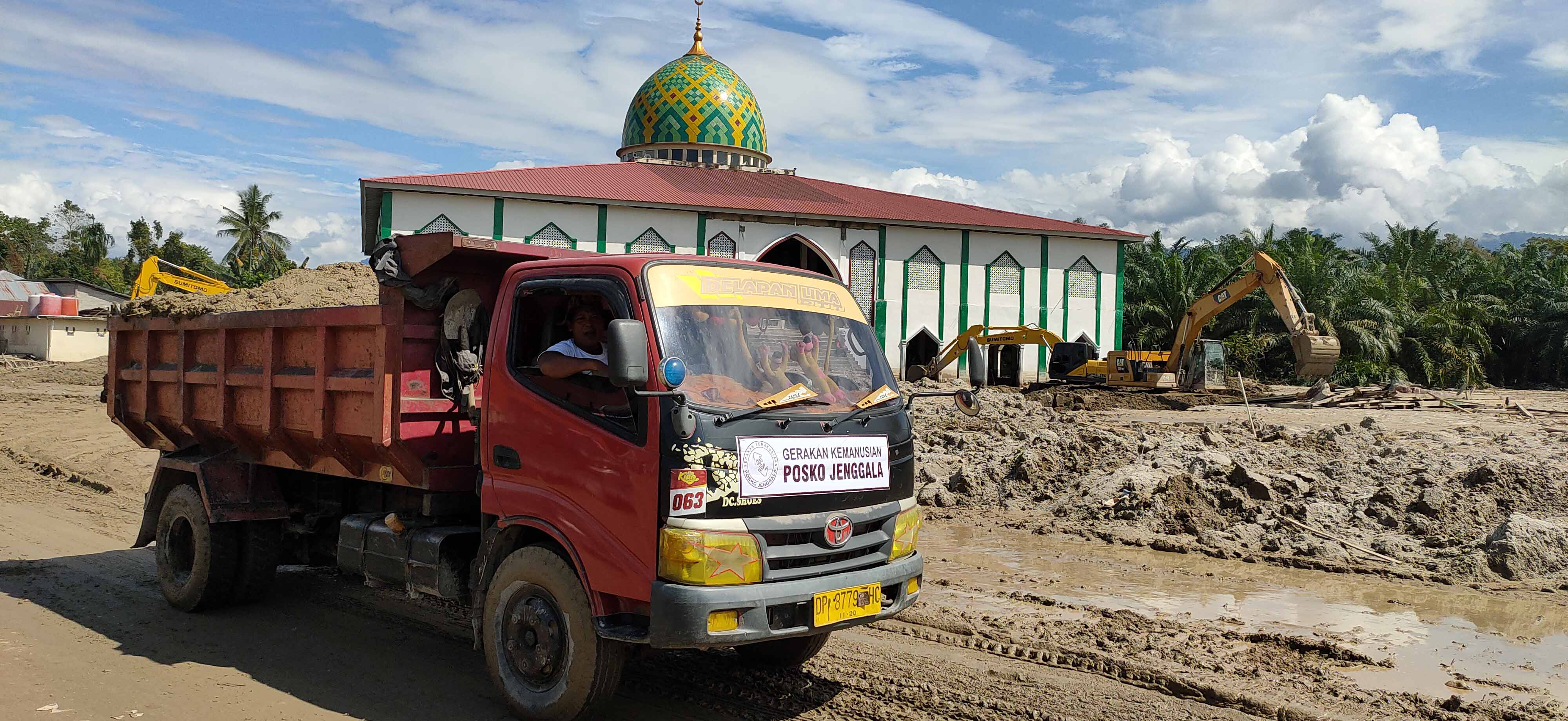 Dokumentasi Banjir Bandang Luwu Utara, Sulawesi Selatan — Kabupaten Luwu Utara #4
