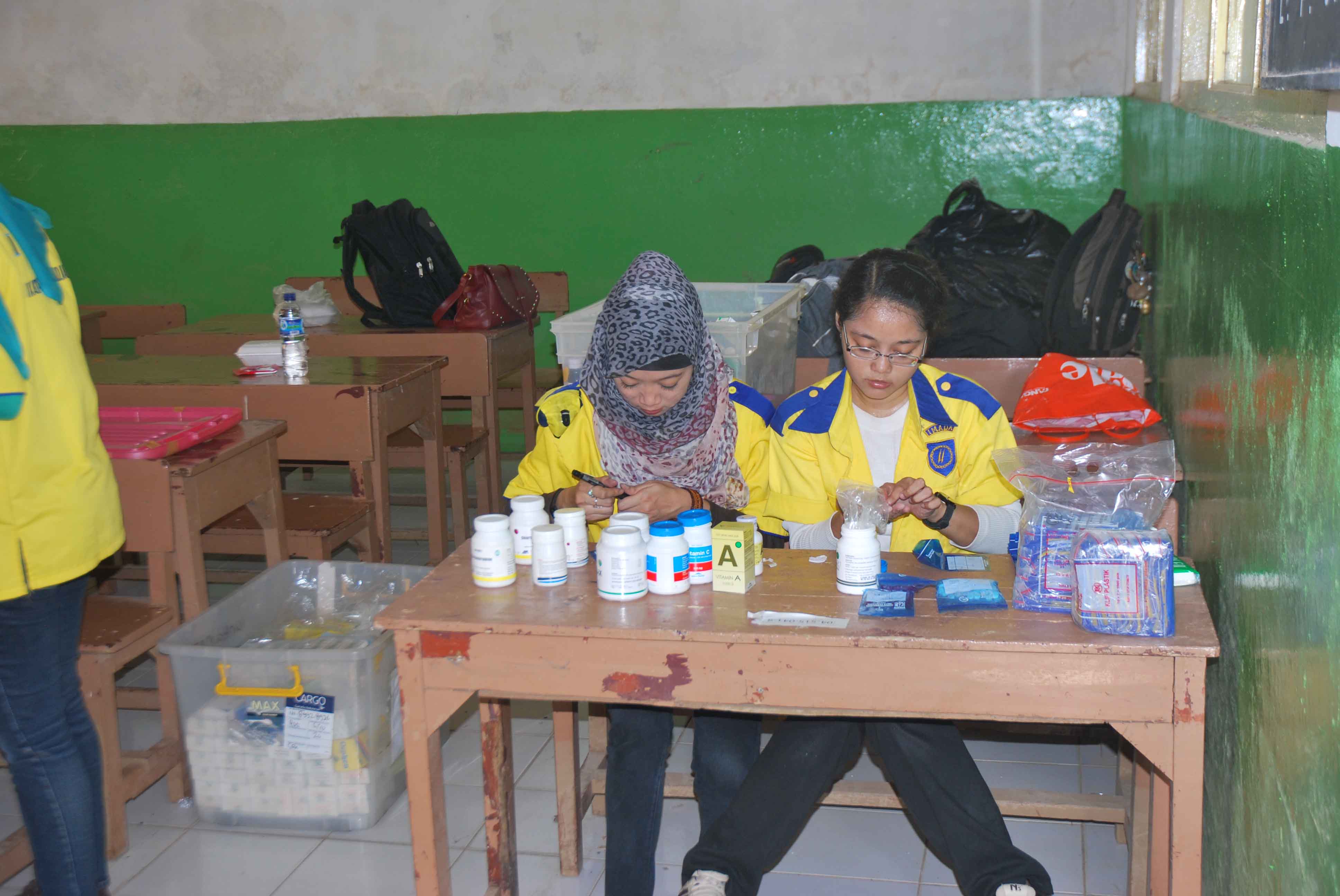 Dokumentasi Pengobatan Gratis Kampung Melayu, Jakarta Timur — Kampung Melayu, Jakarta Timur #5